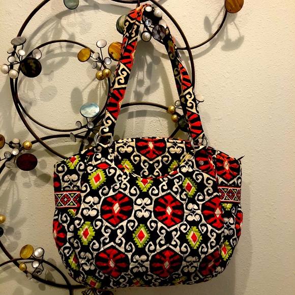 Beautiful Vera Bradley Purse - Picture 1 of 3